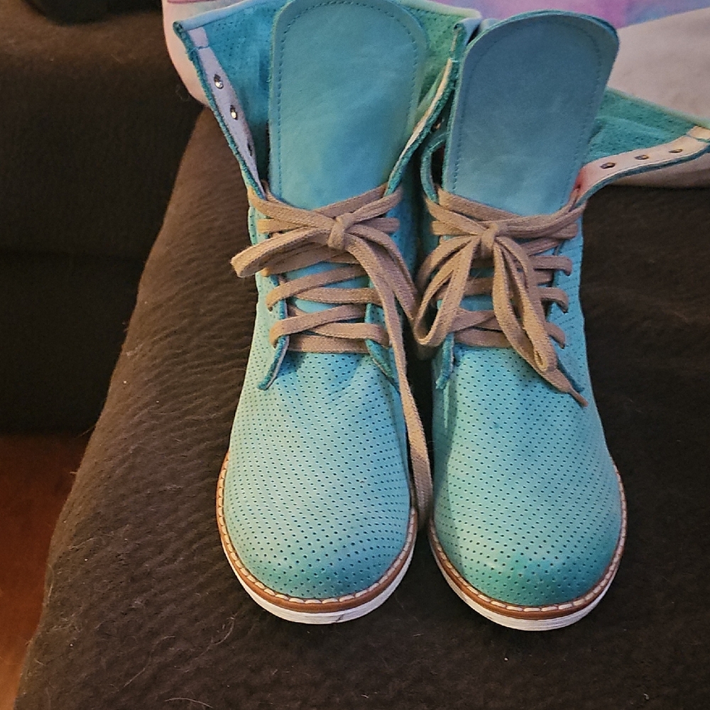 Stylish Teal Perforated Boots